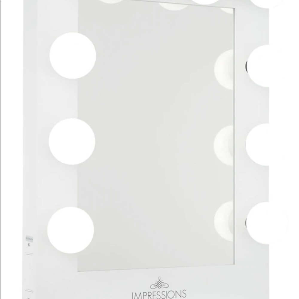 Hollywood vanity mirror